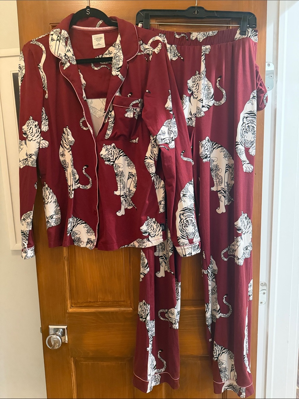 Women’s tall  Burgundy Tiger Print Pajama Set